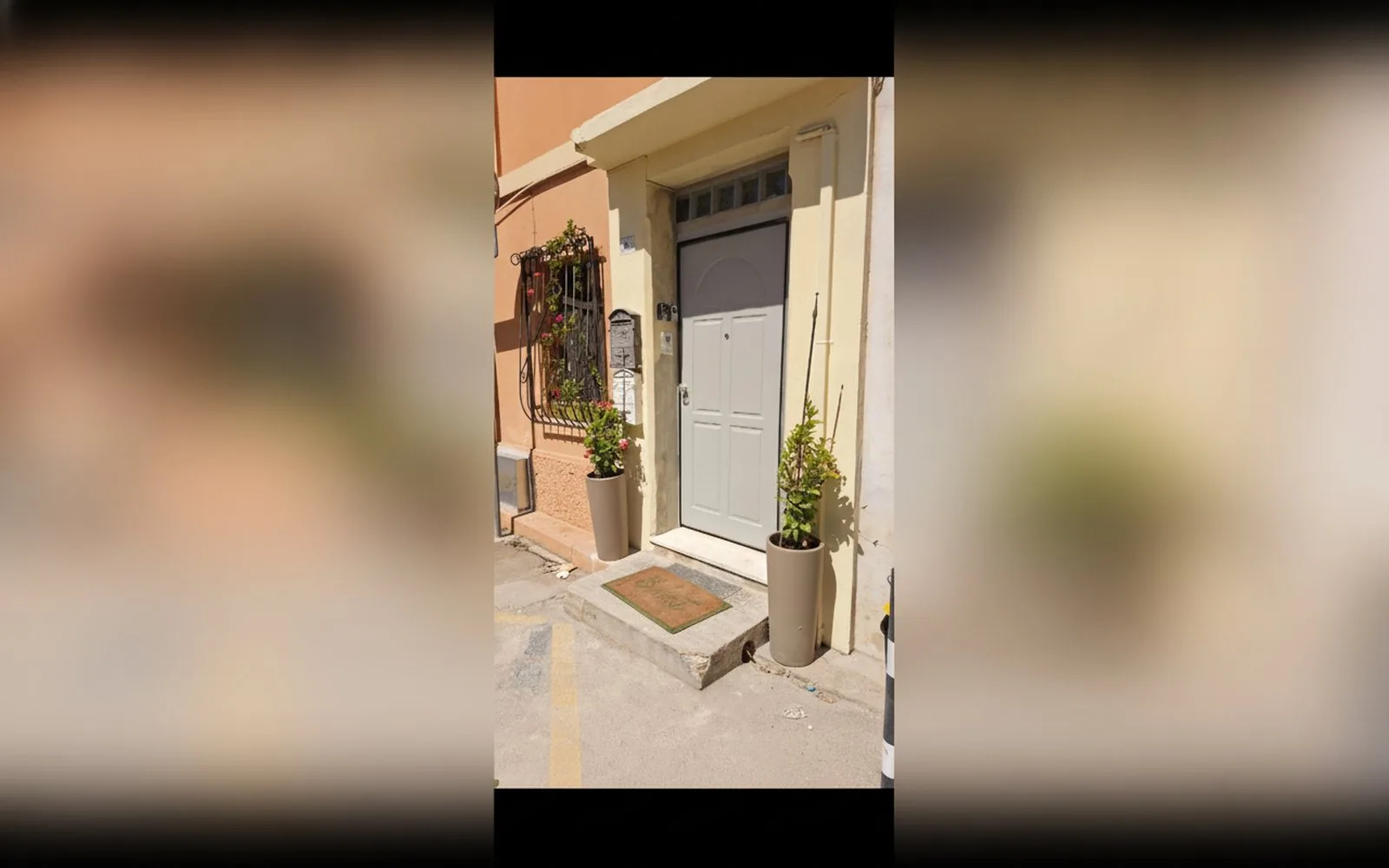 CAMERA MATRIMONIALE CON BAGNO PRIVATO E PICCOLO POGGIOLO &mdash; dettaglio